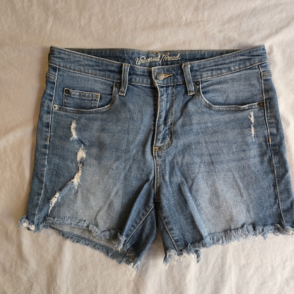 Universal Thread Pants - Universal Thread Mid Rise Boyfriend Short 10/30R - distressed cutoff denim
